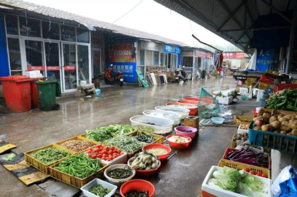 菜市场摆摊卖什么销量大，菜市场摆摊要注意什么