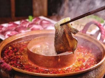 火锅底料用哪些食材做成的？火锅底料为什么这么受欢迎？