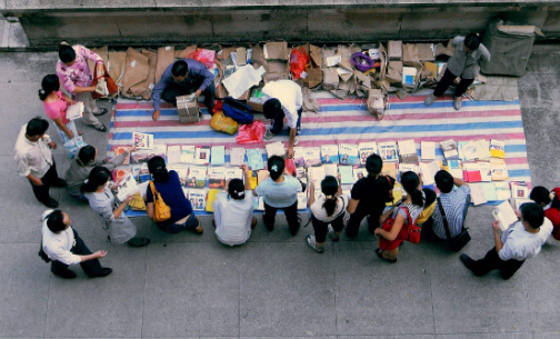 小区摆地摊卖什么好？哪些商品适合摆地摊？